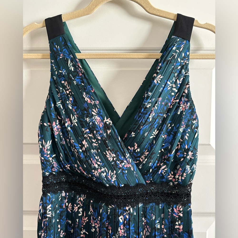 Banana Republic Grecian Sleeveless Green Floral Pleated Tiered Midi Dress 00P